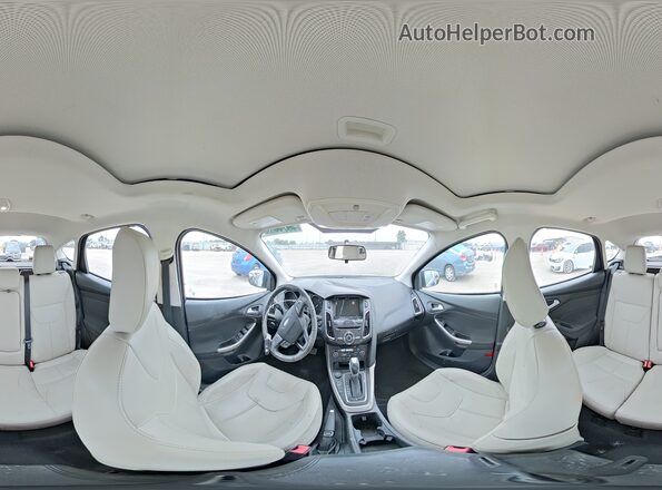 1FADP3N27JL323783 2018 FORD FOCUS Blue 360 interior view