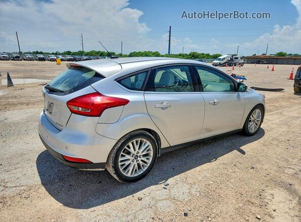 1FADP3N28HL272434 2017 FORD FOCUS Silver 