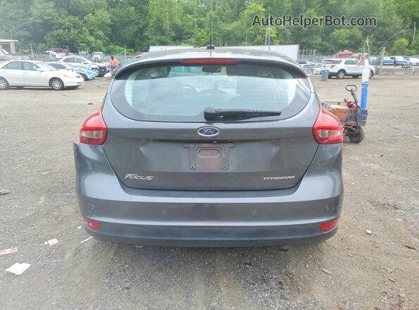 1FADP3N28JL232473 2018 FORD FOCUS Серый Вид сзади