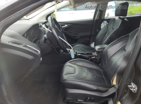 1FADP3N28JL232473 2018 FORD FOCUS Серый Вид салона спереди