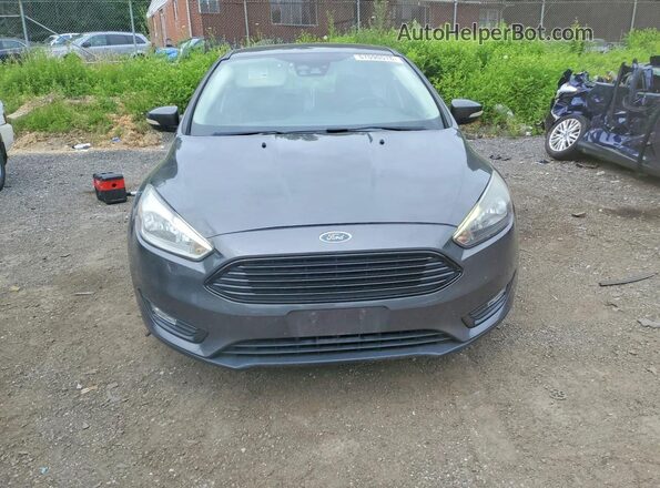 1FADP3N28JL232473 2018 FORD FOCUS Серый Вид спереди