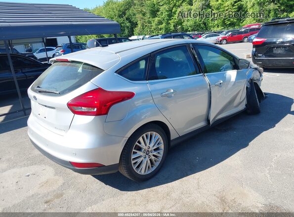 1FADP3N29HL333726 2017 FORD FOCUS Silver Rear right