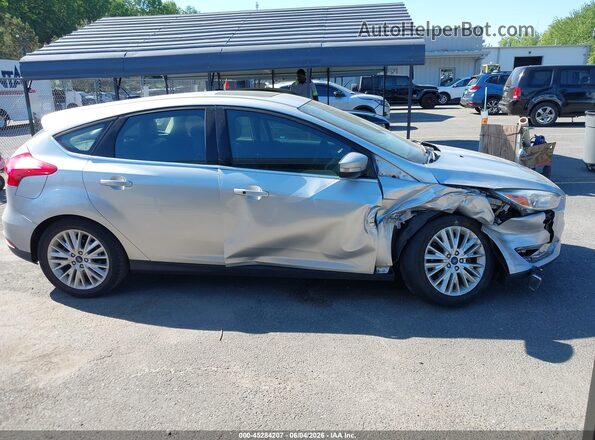 1FADP3N29HL333726 2017 FORD FOCUS Silver 360 interior view