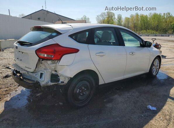 1FADP3N2XGL332681 2016 FORD FOCUS White Tył prawy