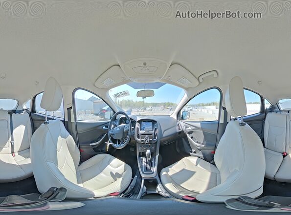 1FADP3N2XGL332681 2016 FORD FOCUS White Widok wnętrza 360 stopni