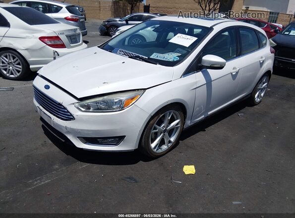 1FADP3N2XGL387843 2016 FORD FOCUS White Передня ліва чверть