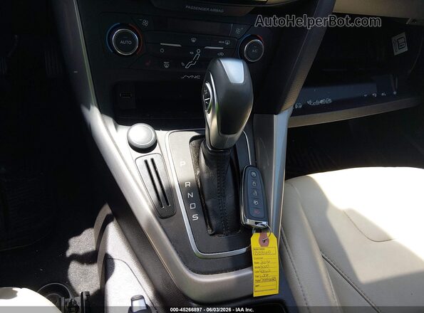 1FADP3N2XGL387843 2016 FORD FOCUS White Вид панелі приладів