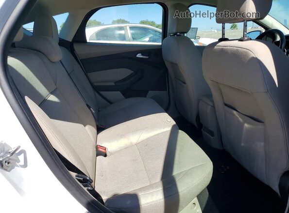 1FADP3R49HL224520 2017 FORD FOCUS White 