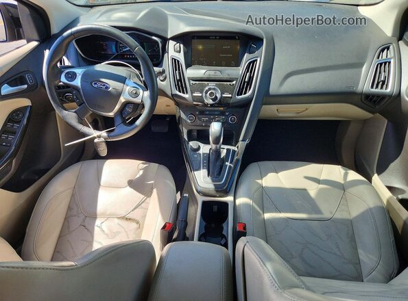 1FADP3R4XHL230732 2017 FORD FOCUS Black Вид панелі приладів