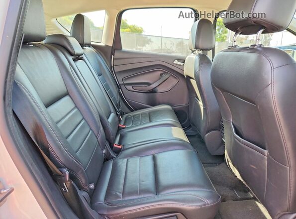 1FADP5BU9GL114099 2016 FORD C-MAX White Widok tylnych siedzeń