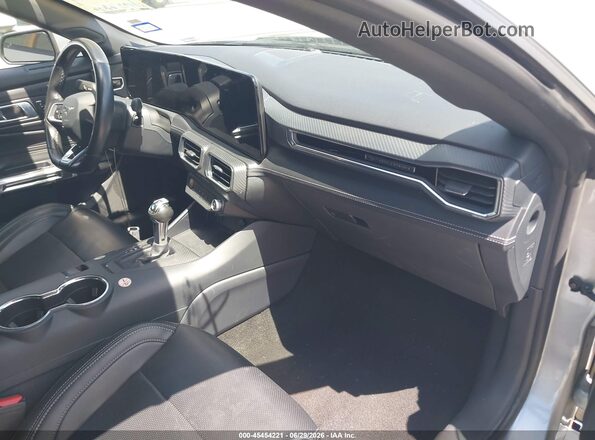 1FAGP8UH5S5111258 2025 FORD MUSTANG Silver წინა სალონის ხედი