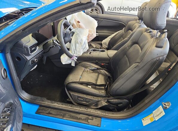 1FAGP8UH5T5111813 2026 FORD MUSTANG Blue Front interior view