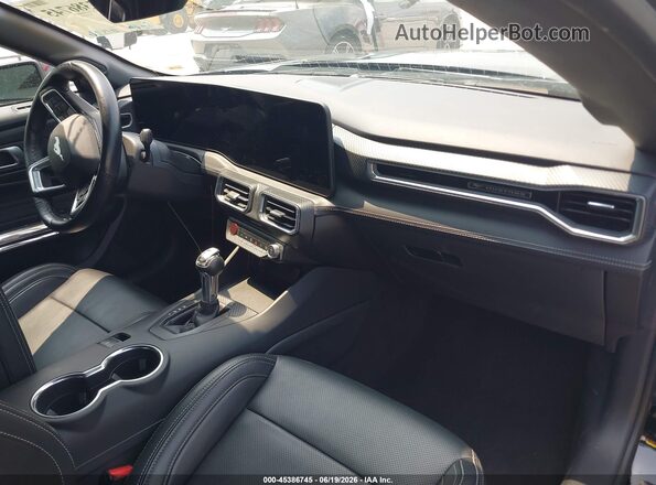 1FAGP8UH6S5124035 2025 FORD MUSTANG Черный Вид салона спереди