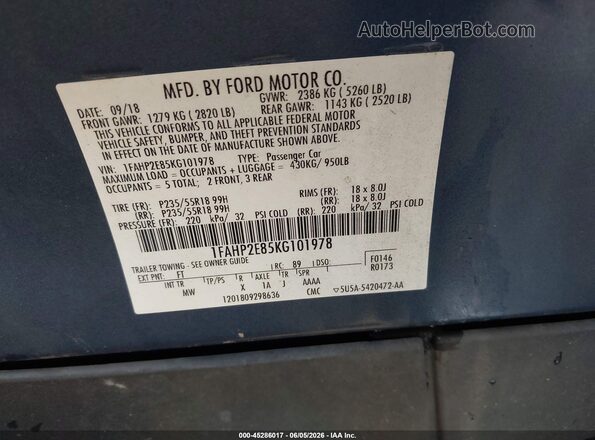 1FAHP2E85KG101978 2019 FORD TAURUS Blue Widok komory silnika