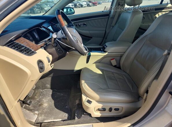 1FAHP2F82JG128245 2018 FORD TAURUS Silver Вид салону спереду