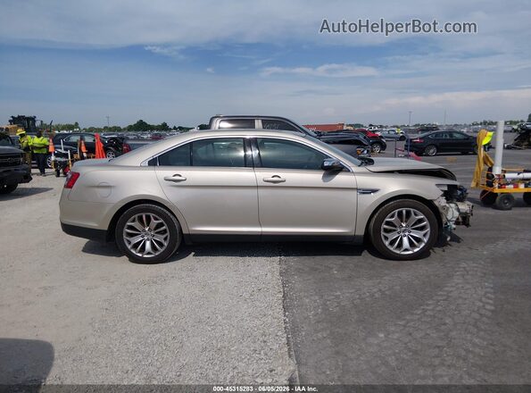 1FAHP2F84JG109356 2018 FORD TAURUS Gold Vista interior trasera