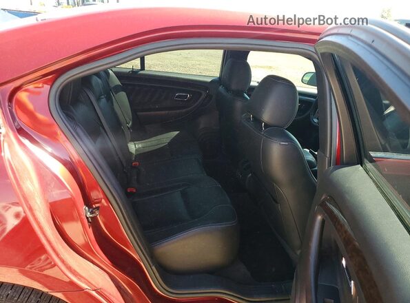 1FAHP2F85HG111711 2017 FORD TAURUS Red Widok tylnych siedzeń