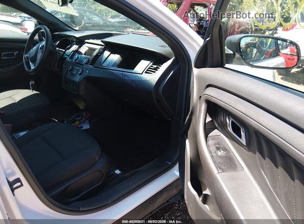 1FAHP2MK4HG111102 2017 FORD POLICE INTERCEPTOR White Front interior view