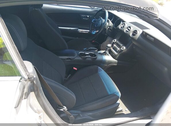 1FATP8EMXG5222177 2016 FORD MUSTANG Silver Вид салону спереду