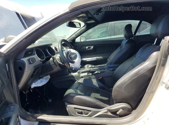 1FATP8FF2L5157237 2020 FORD MUSTANG White Front interior view