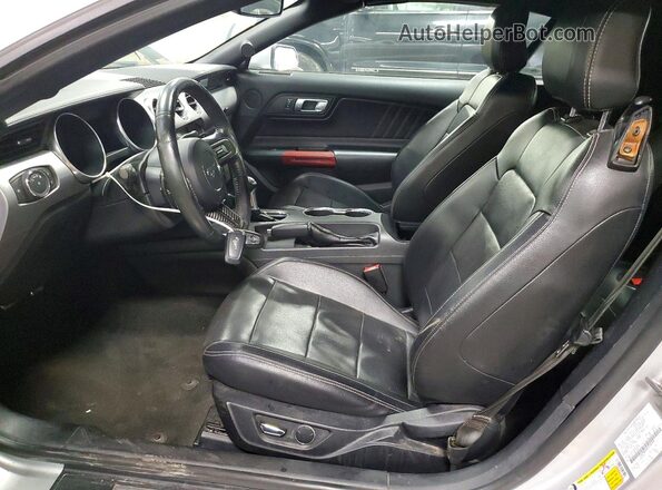 1FATP8UH0J5109799 2018 FORD MUSTANG Silver Вид салону спереду