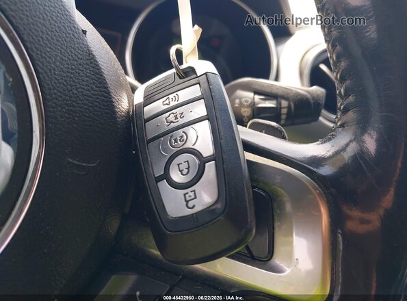 1FATP8UH0M5115672 2021 FORD MUSTANG Blue Widok deski rozdzielczej
