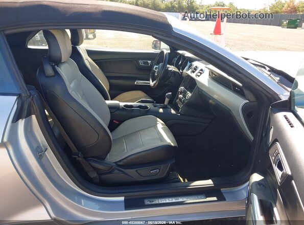 1FATP8UH1G5296382 2016 FORD MUSTANG Серебряный Вид салона спереди