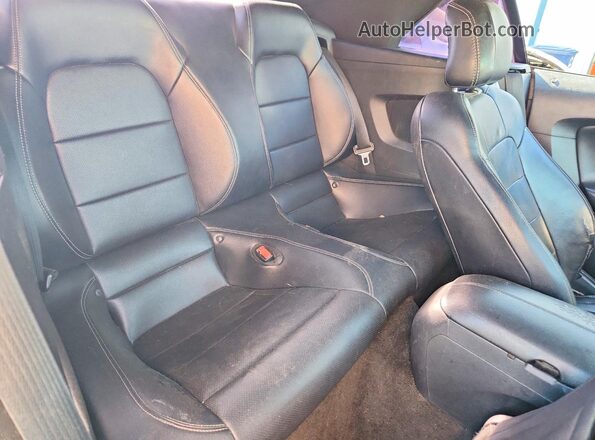 1FATP8UH2G5284886 2016 FORD MUSTANG Black Rear seats view