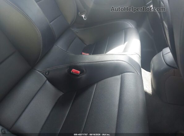 1FATP8UH2H5267619 2017 FORD MUSTANG Yellow Vista de la etiqueta del VIN