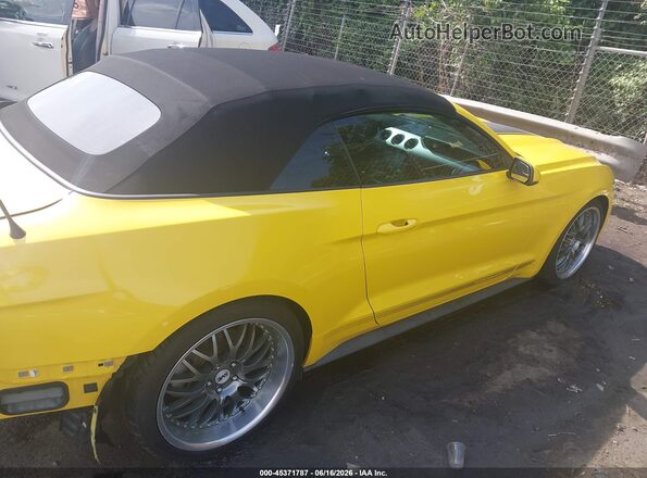 1FATP8UH2H5267619 2017 FORD MUSTANG Yellow Vista interior trasera