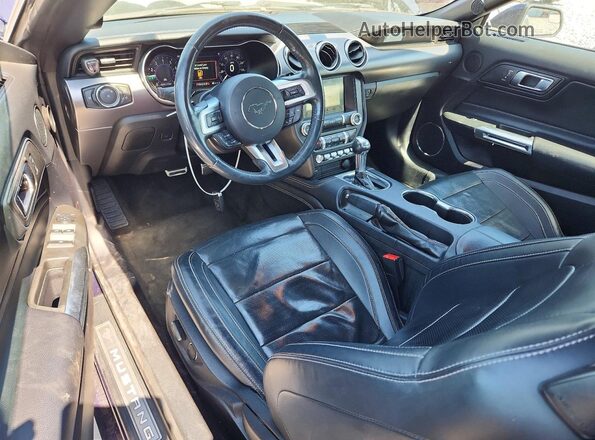 1FATP8UH2J5145431 2018 FORD MUSTANG Blue Dashboard view