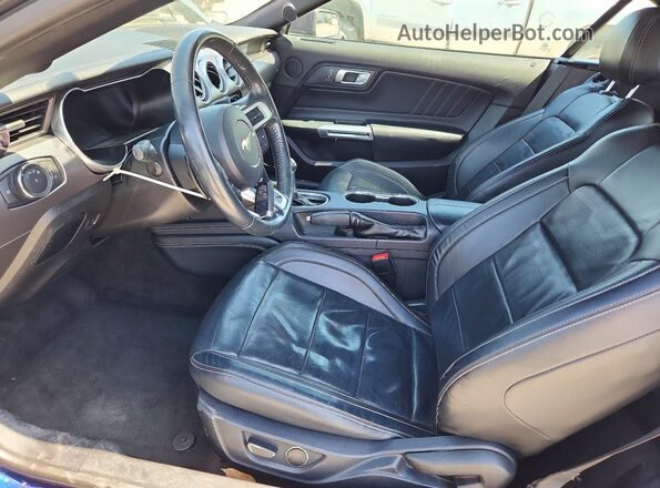 1FATP8UH2J5145431 2018 FORD MUSTANG Blue Front interior view