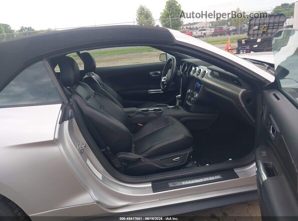 1FATP8UH2K5138805 2019 FORD MUSTANG Silver Vista interior delantera