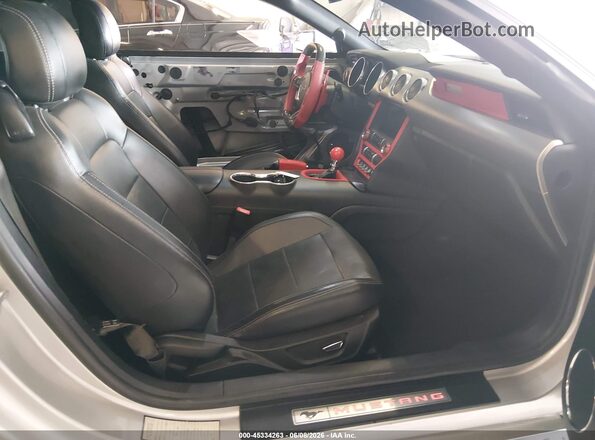 1FATP8UH2K5150551 2019 FORD MUSTANG Silver Front interior view
