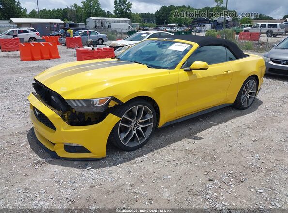 1FATP8UH3H5302135 2017 FORD MUSTANG Yellow Vista tres cuartos delantera izquierda