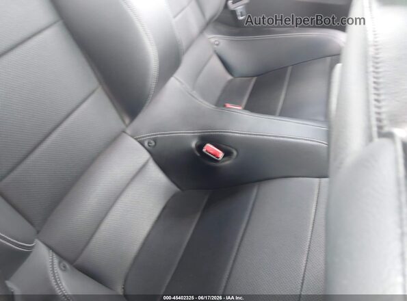 1FATP8UH3H5302135 2017 FORD MUSTANG Yellow Vista de la etiqueta del VIN