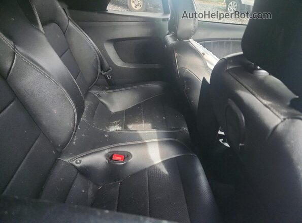 1FATP8UH4K5104378 2019 FORD MUSTANG White Rear seats view