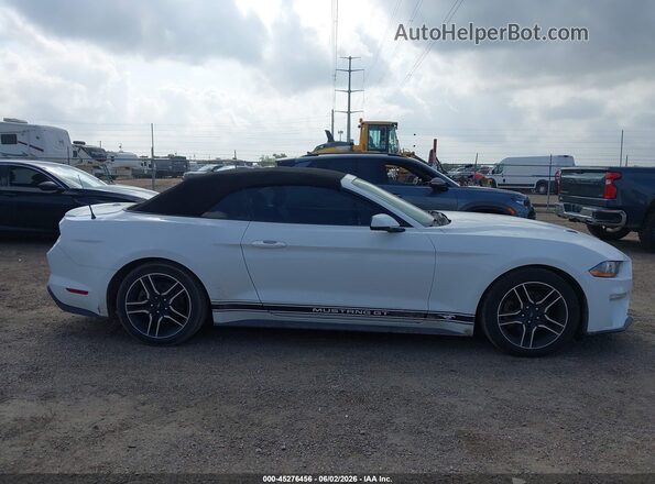 1FATP8UH5L5114502 2020 FORD MUSTANG Белый Вид задней части салона