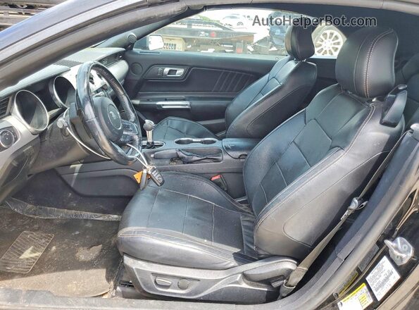 1FATP8UH6L5185949 2020 FORD MUSTANG Black წინა სალონის ხედი