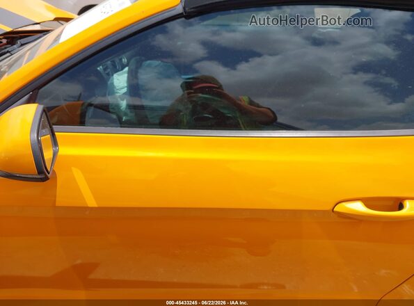 1FATP8UH7K5150125 2019 FORD MUSTANG Orange Вид задньої частини салону