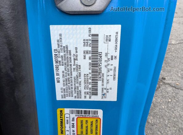 1FATP8UH7P5105693 2023 FORD MUSTANG Blue Widok komory silnika
