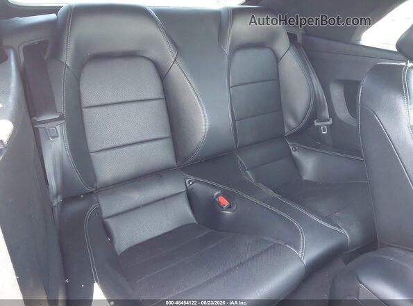 1FATP8UH7P5105712 2023 FORD MUSTANG White Widok naklejki z numerem VIN