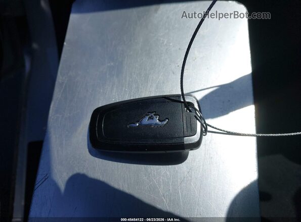 1FATP8UH7P5105712 2023 FORD MUSTANG White Widok deski rozdzielczej