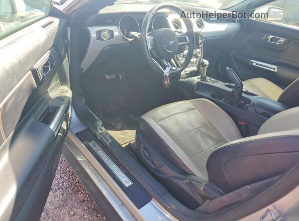 1FATP8UH8G5334013 2016 FORD MUSTANG Silver Вид панелі приладів