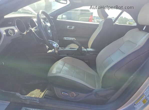 1FATP8UH8G5334013 2016 FORD MUSTANG Silver Вид салону спереду