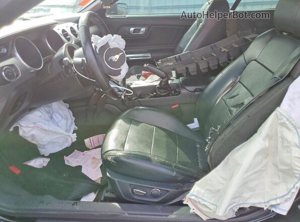 1FATP8UH8J5138824 2018 FORD MUSTANG Black Front interior view