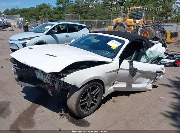 1FATP8UH8M5122384 2021 FORD MUSTANG White Передня ліва чверть