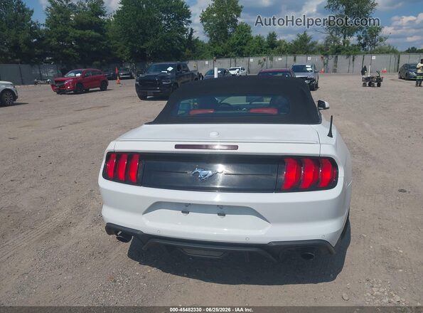 1FATP8UH9J5167667 2018 FORD MUSTANG White 