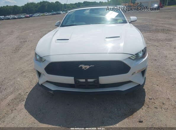 1FATP8UH9J5167667 2018 FORD MUSTANG White Вид щитка приладів
