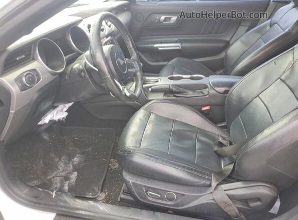 1FATP8UH9K5116686 2019 FORD MUSTANG White Вид салону спереду